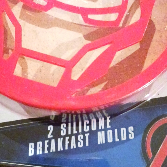 Marvel Avengers 2 Silicone Breakfast Molds - Picture 5 of 10